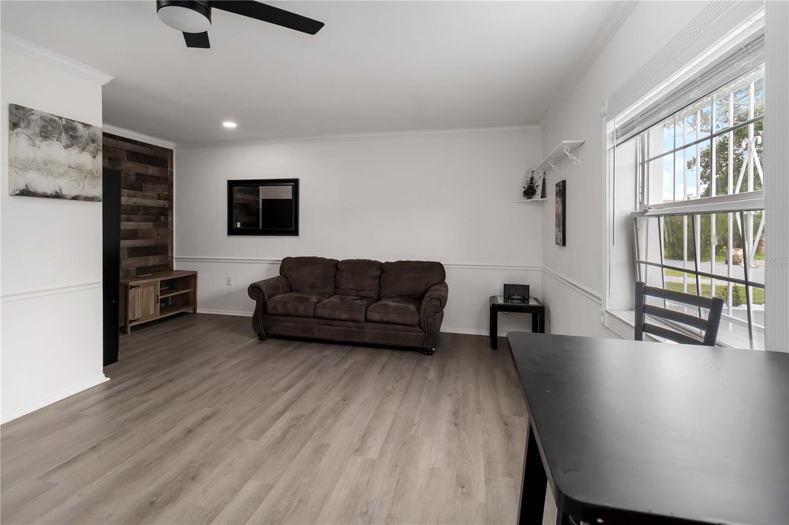 Image 41 of 44 For 203 Pelican Court
