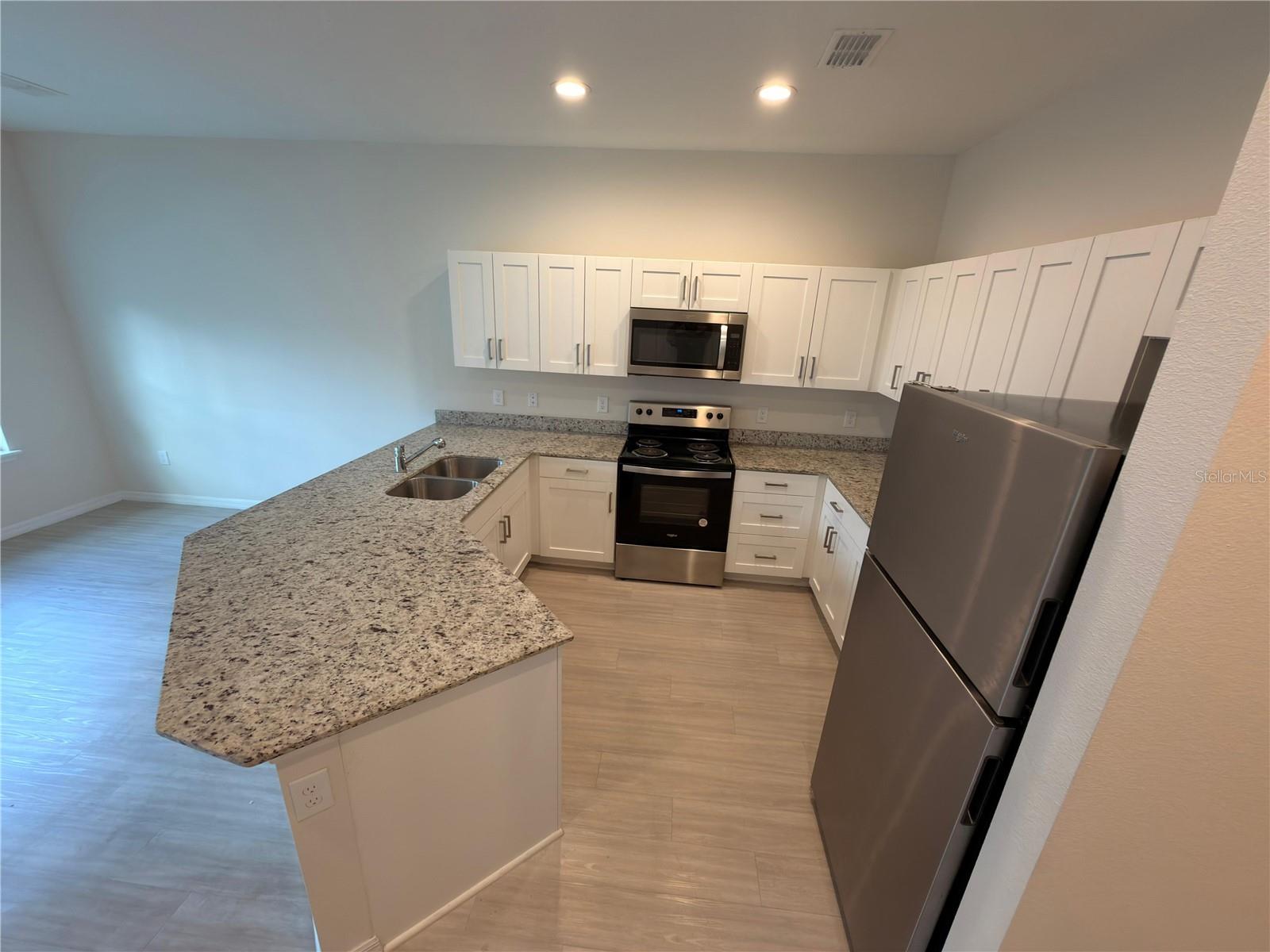 Image 48 of 76 For 2124 Penny Lane