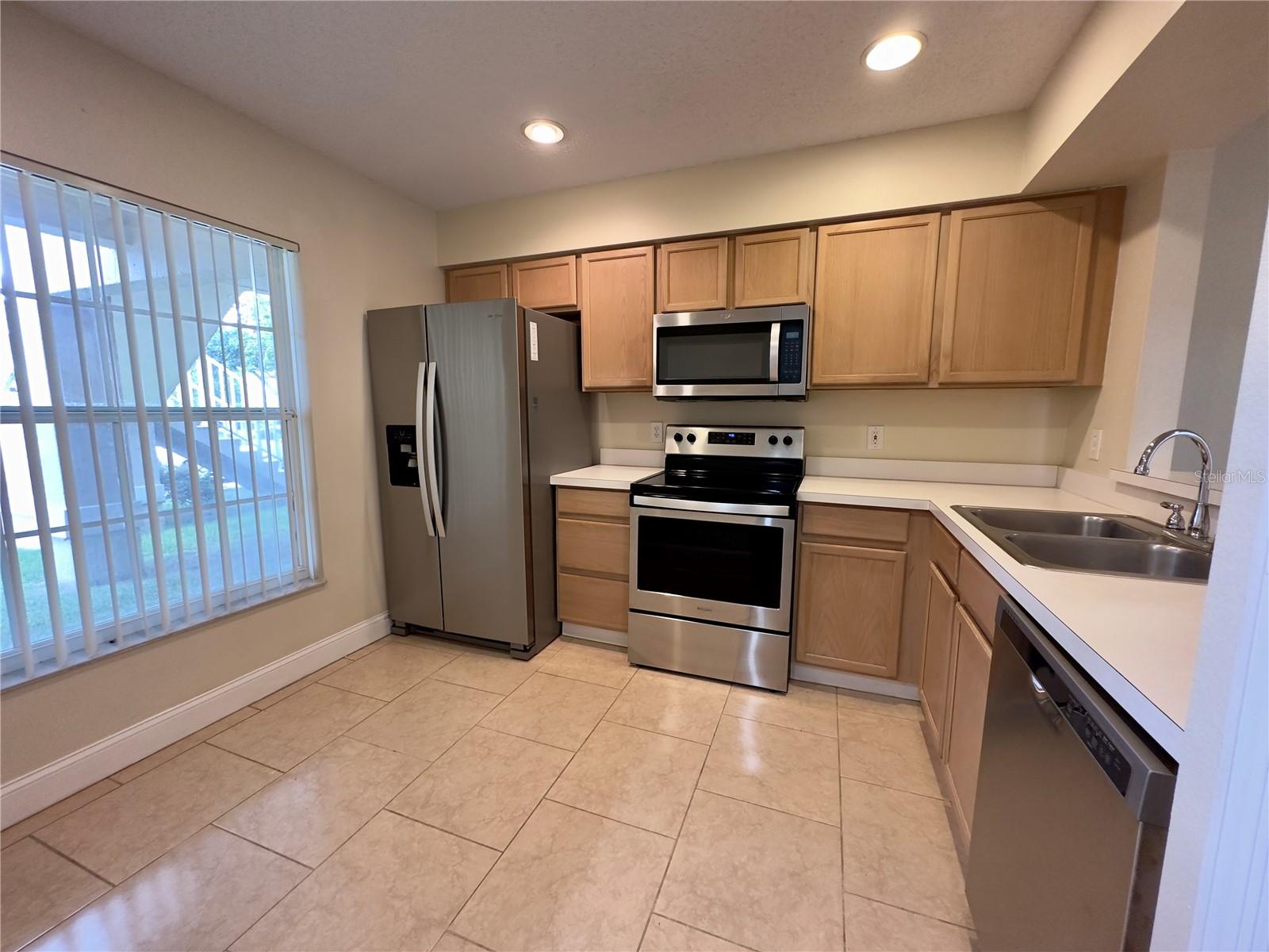 Image 4 of 14 For 13313 Fairway Glen Drive 102