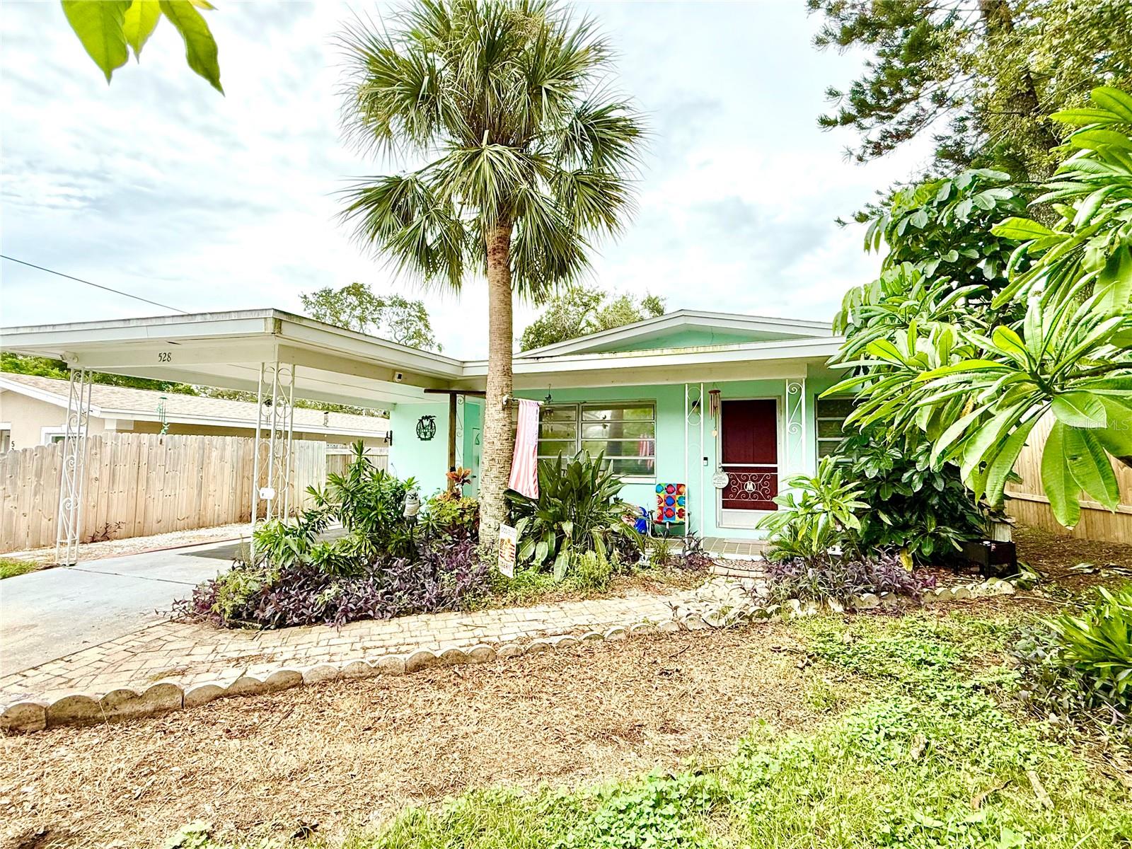 Details for 528 Center Street, TARPON SPRINGS, FL 34689
