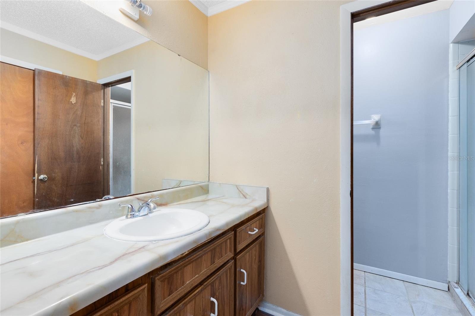 Image 13 of 27 For 2402 Franklin Drive