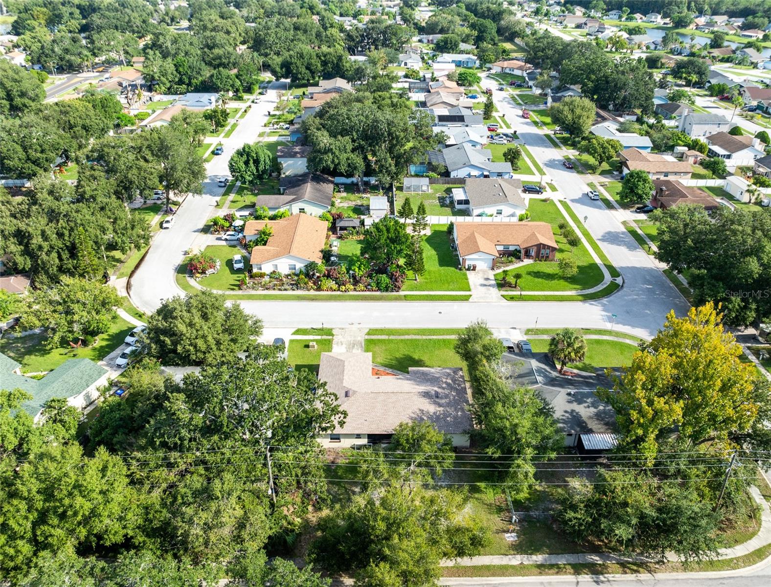 Image 22 of 27 For 2402 Franklin Drive