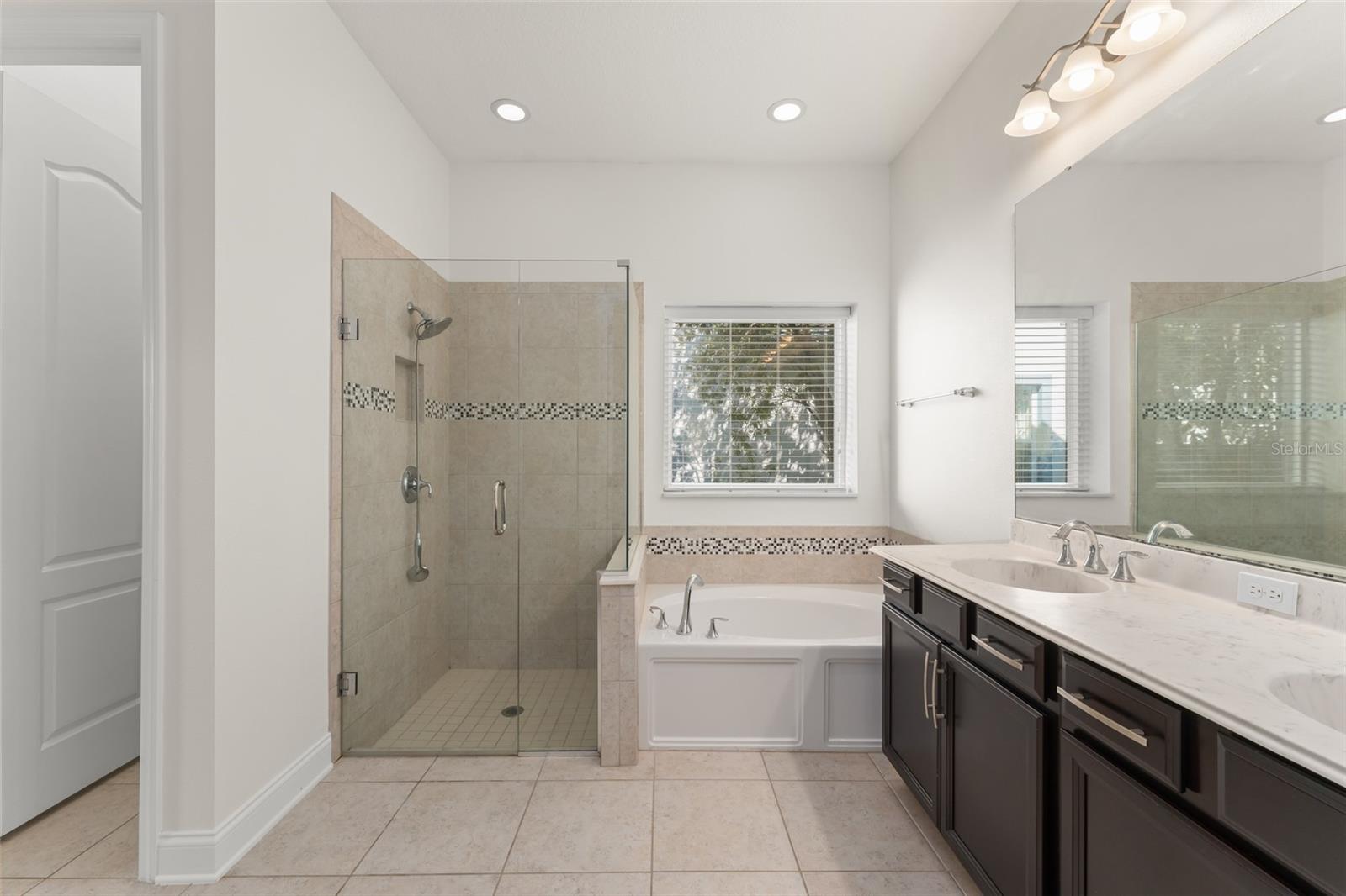 Image 23 of 39 For 8880 Reymont St.