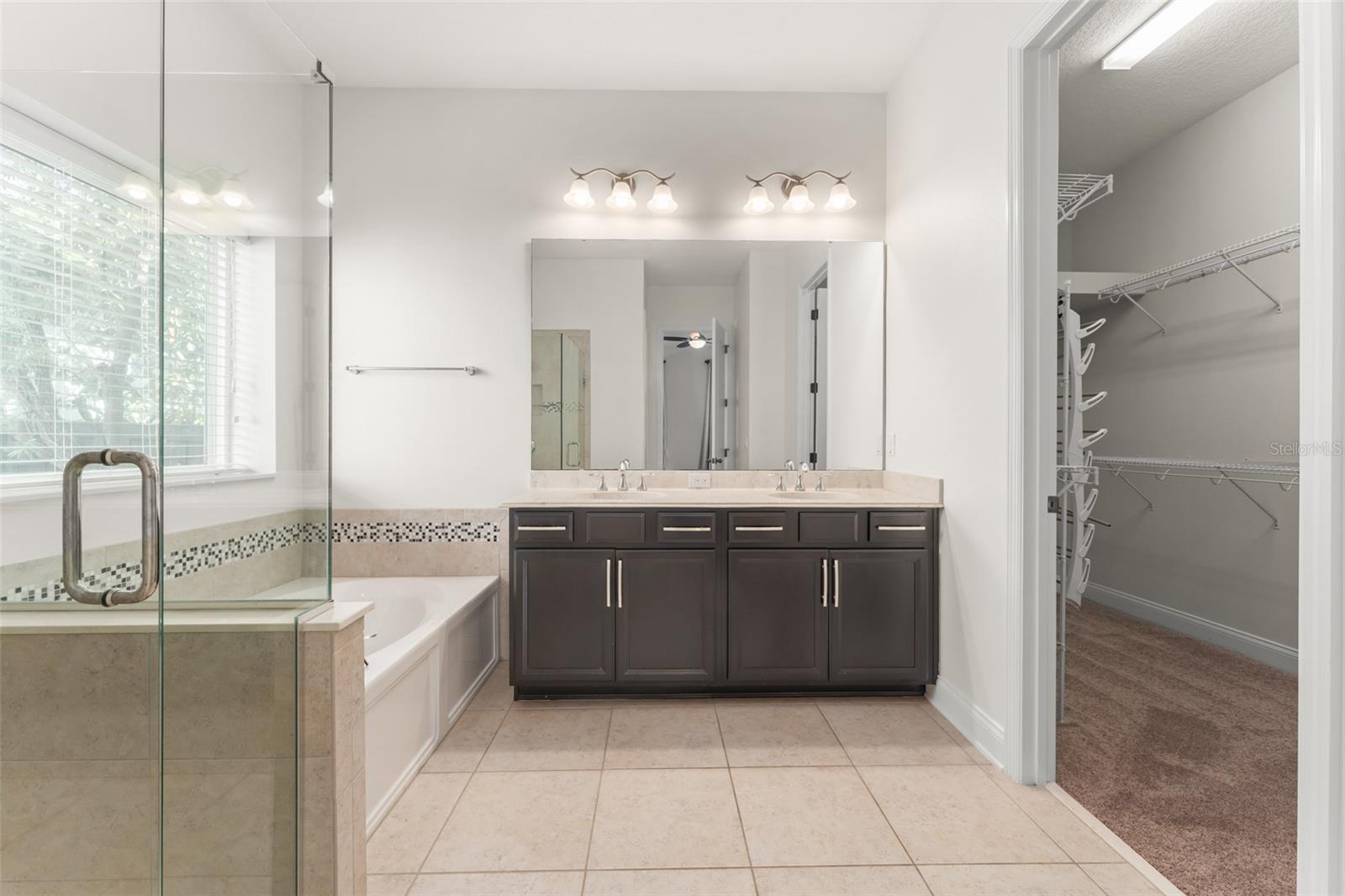 Image 24 of 39 For 8880 Reymont St.