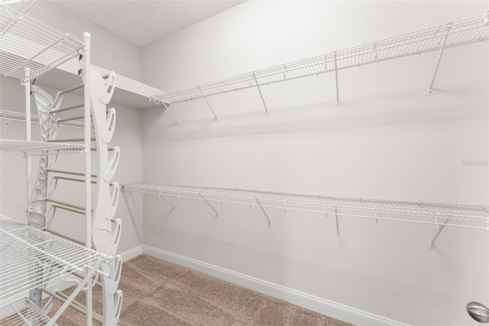 Image 25 of 39 For 8880 Reymont St.