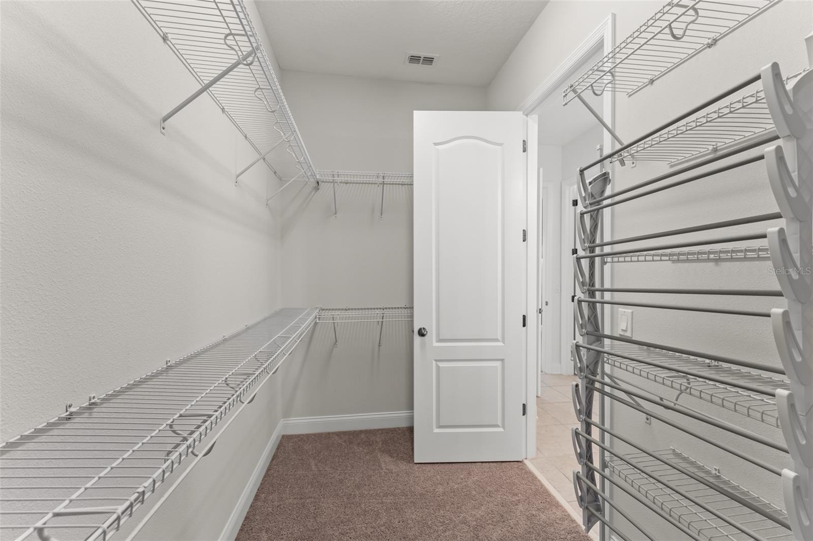 Image 26 of 39 For 8880 Reymont St.