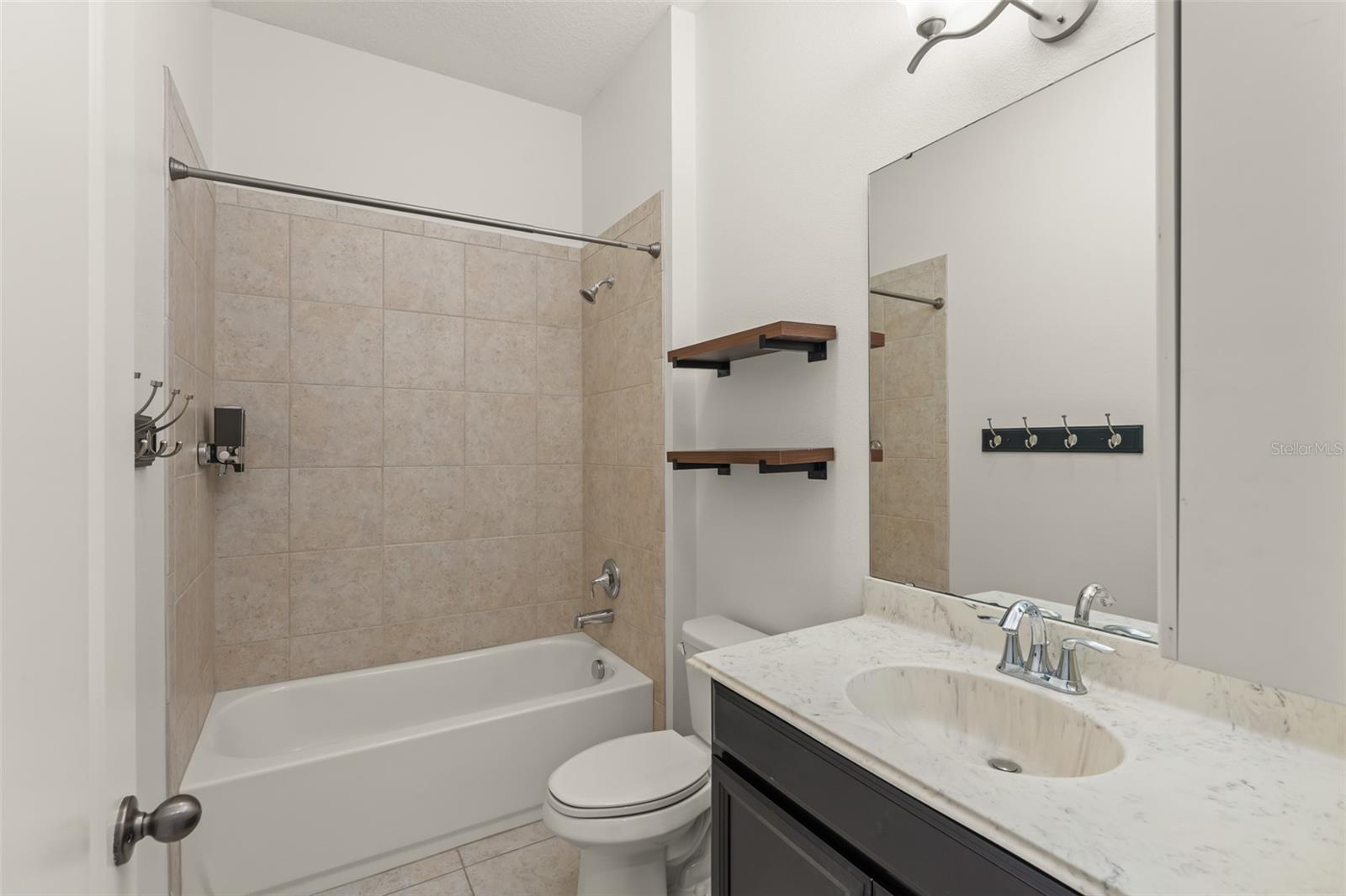 Image 32 of 39 For 8880 Reymont St.