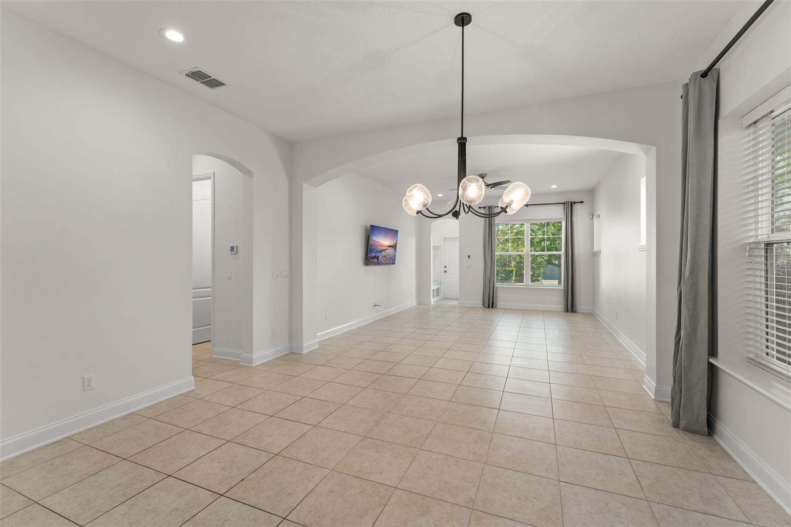 Image 7 of 39 For 8880 Reymont St.