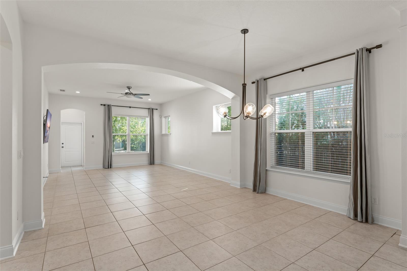 Image 8 of 39 For 8880 Reymont St.