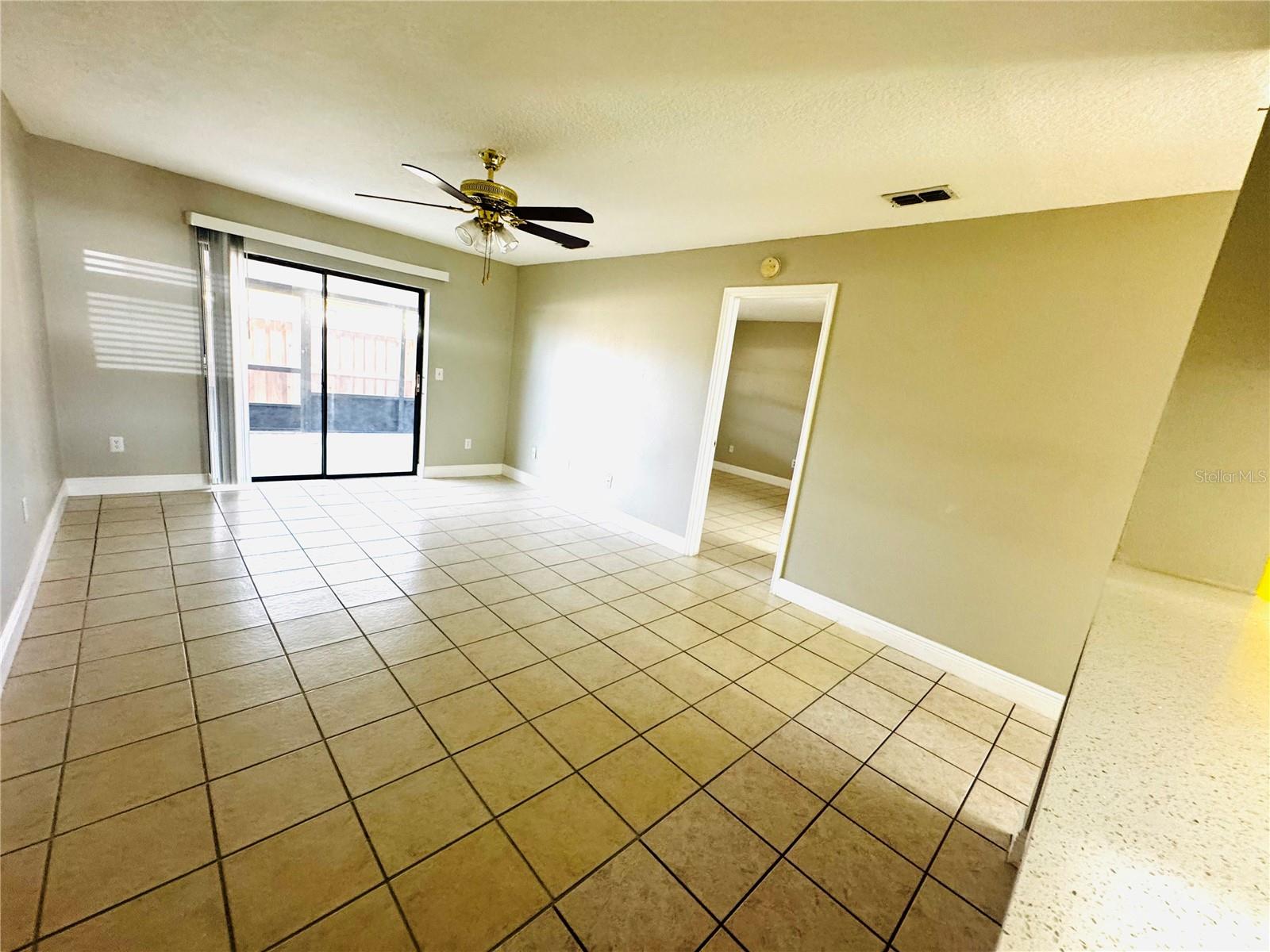 Image 11 of 20 For 2305 St Marteen Court