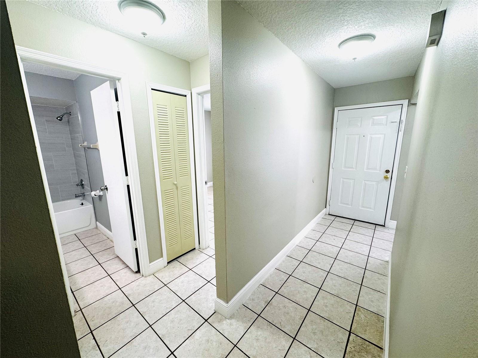 Image 19 of 20 For 2305 St Marteen Court