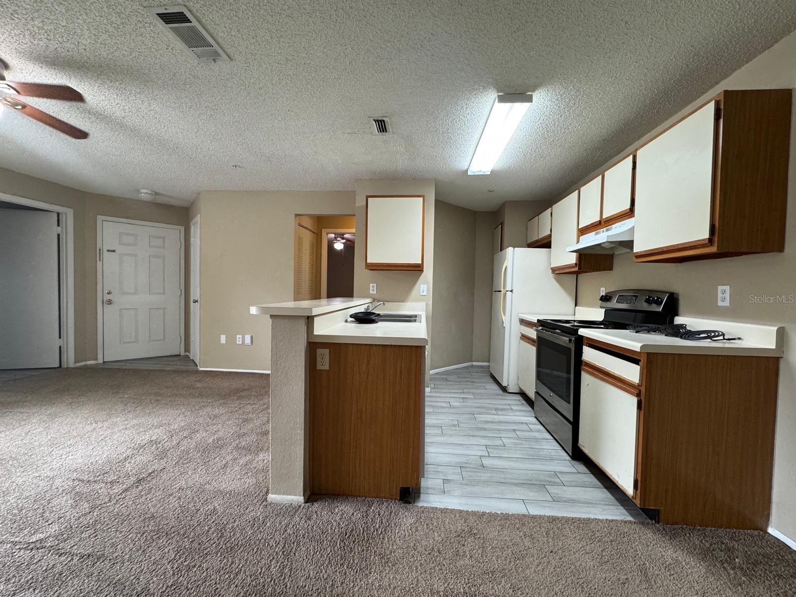 Image 7 of 18 For 956 Salt Pond Place 205