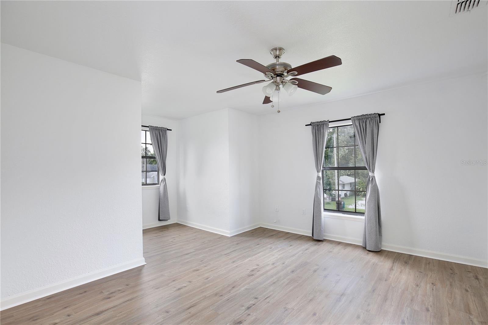 Image 16 of 25 For 2701 Raehn Street