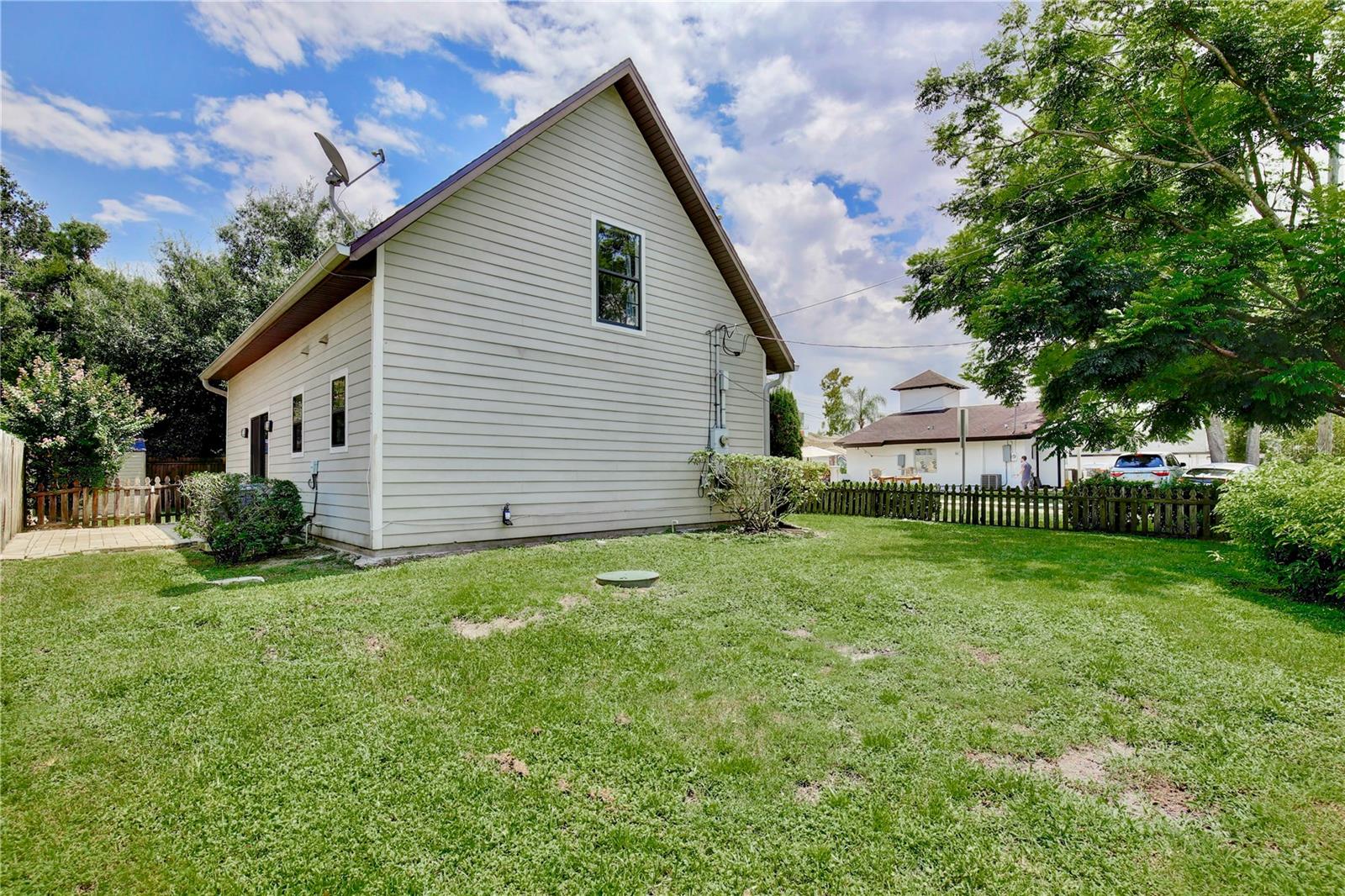 Image 24 of 25 For 2701 Raehn Street