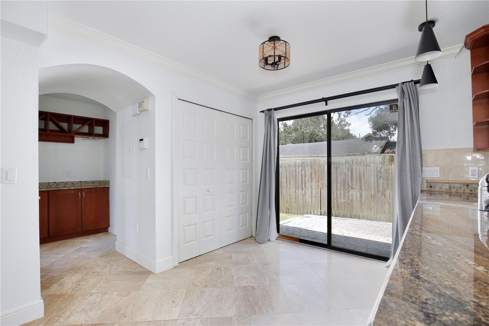 Image 6 of 25 For 2701 Raehn Street