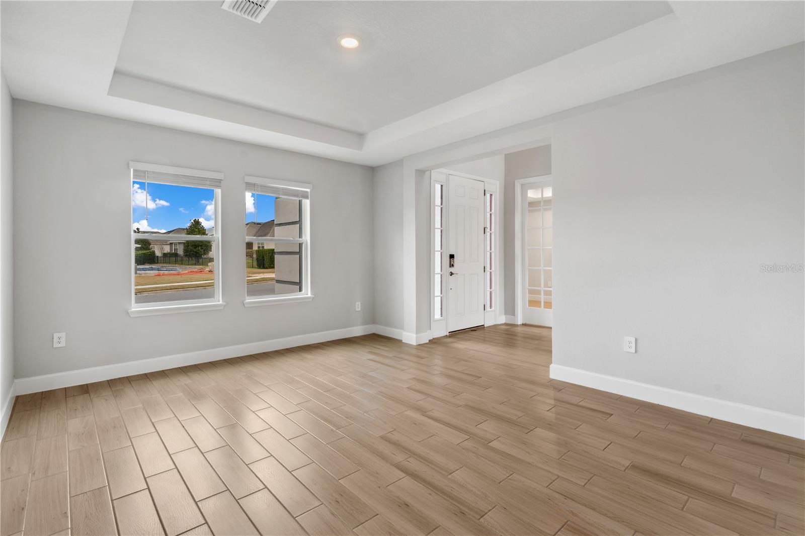 Image 11 of 83 For 512 Bellflower Way