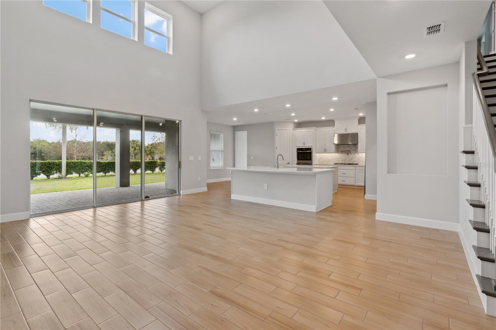 Image 19 of 83 For 512 Bellflower Way