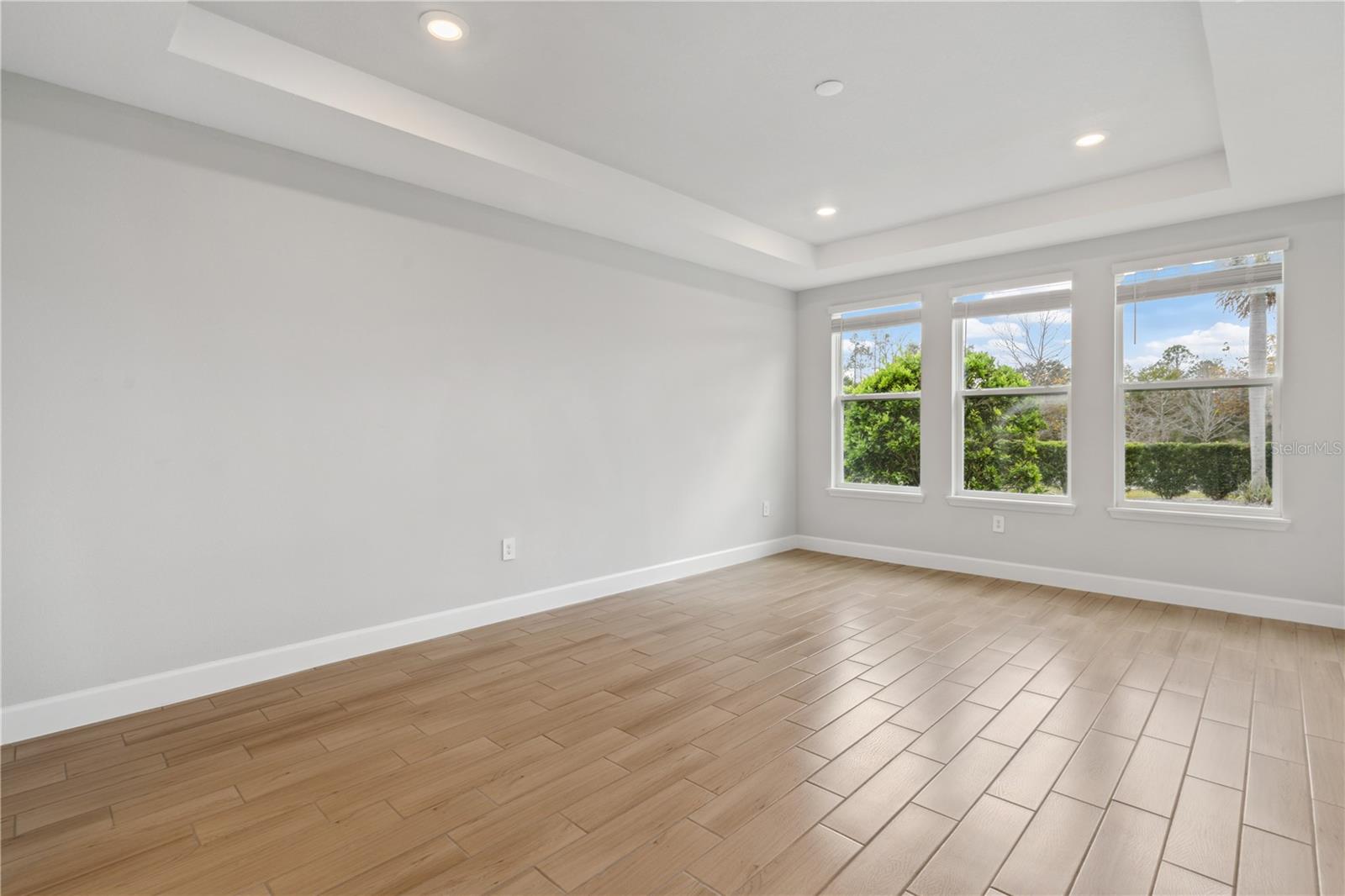 Image 24 of 83 For 512 Bellflower Way