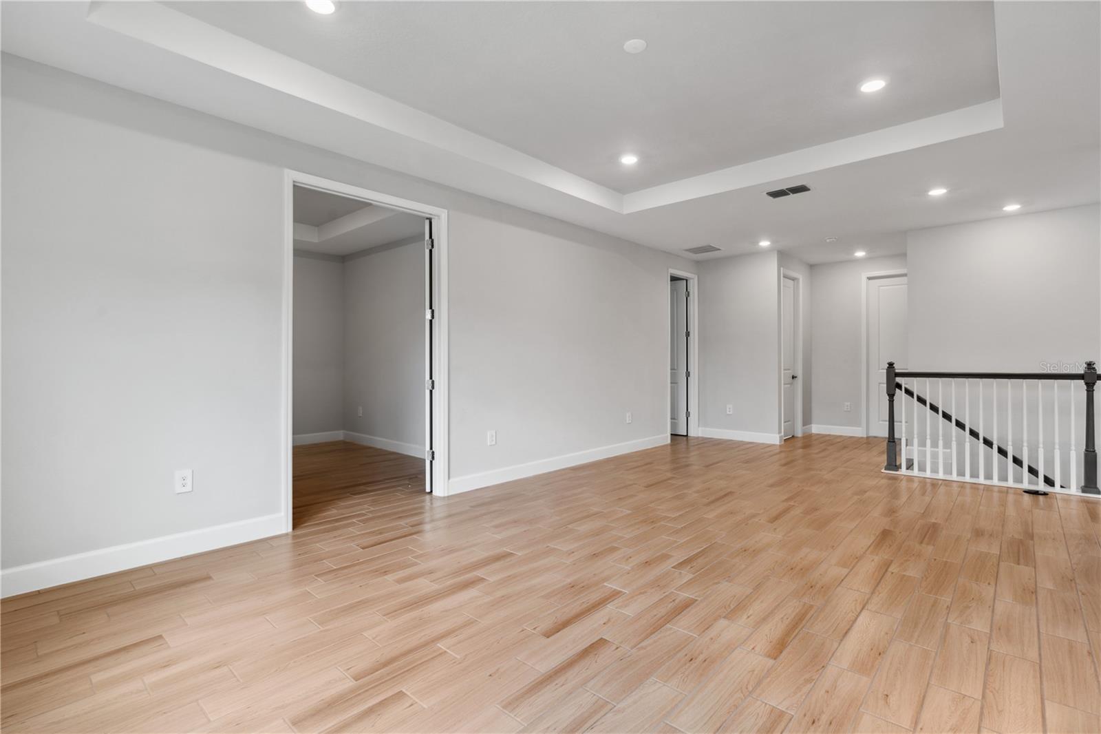Image 32 of 83 For 512 Bellflower Way