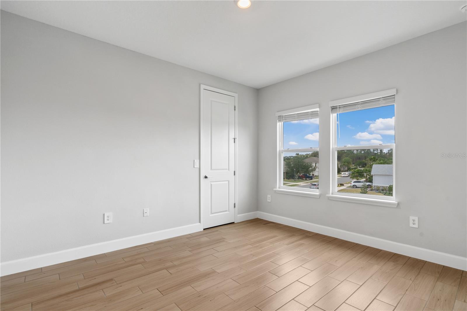 Image 37 of 83 For 512 Bellflower Way