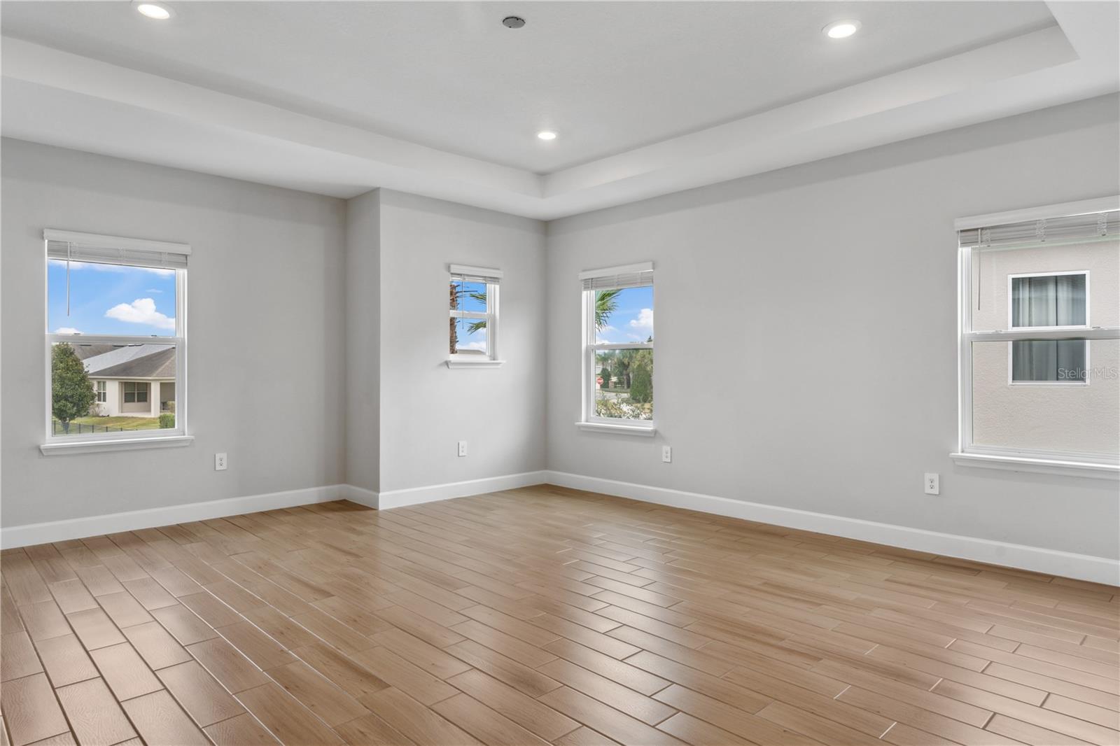 Image 43 of 83 For 512 Bellflower Way