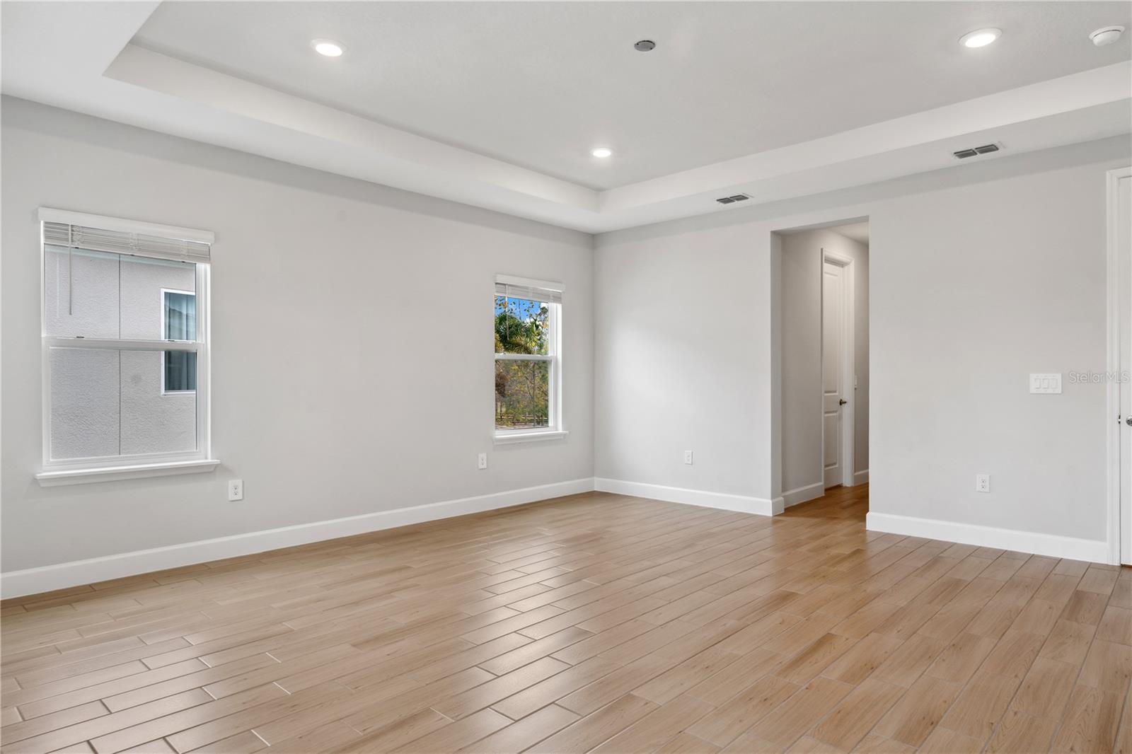 Image 44 of 83 For 512 Bellflower Way