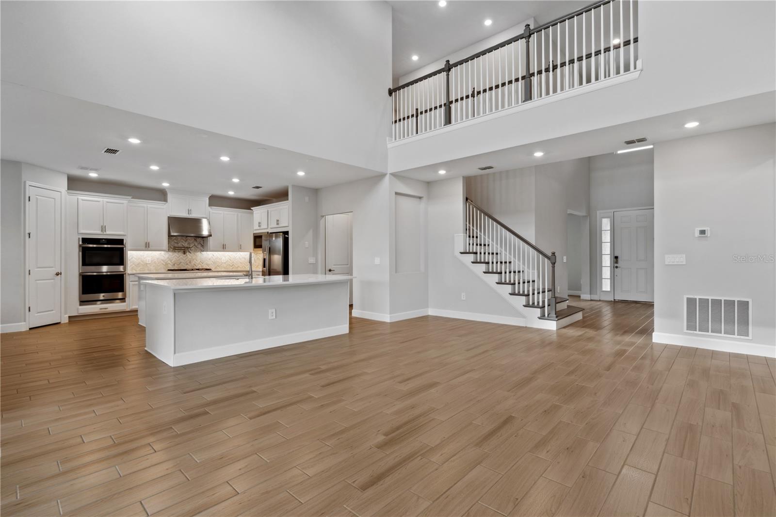 Image 6 of 83 For 512 Bellflower Way