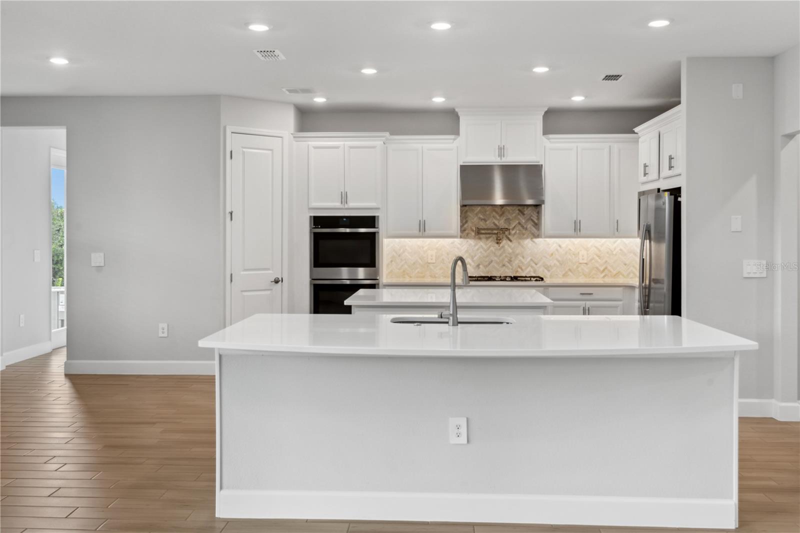 Image 7 of 83 For 512 Bellflower Way