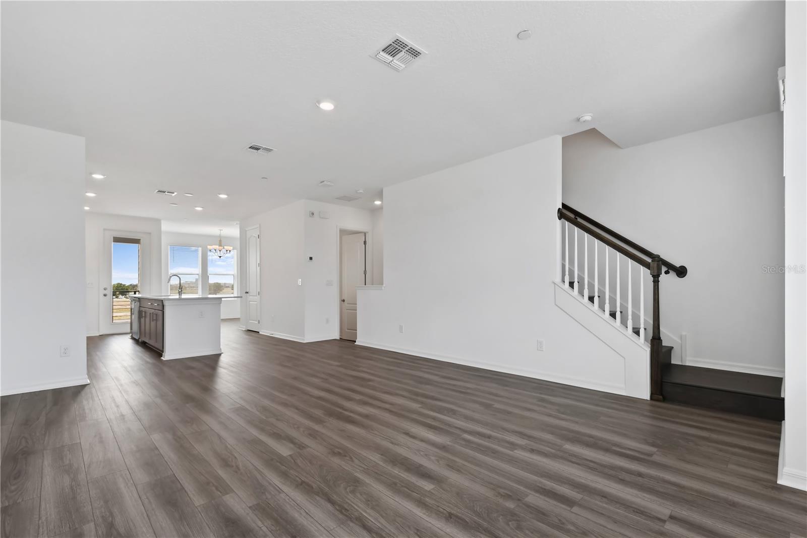 Image 10 of 32 For 13140 Bovet Avenue