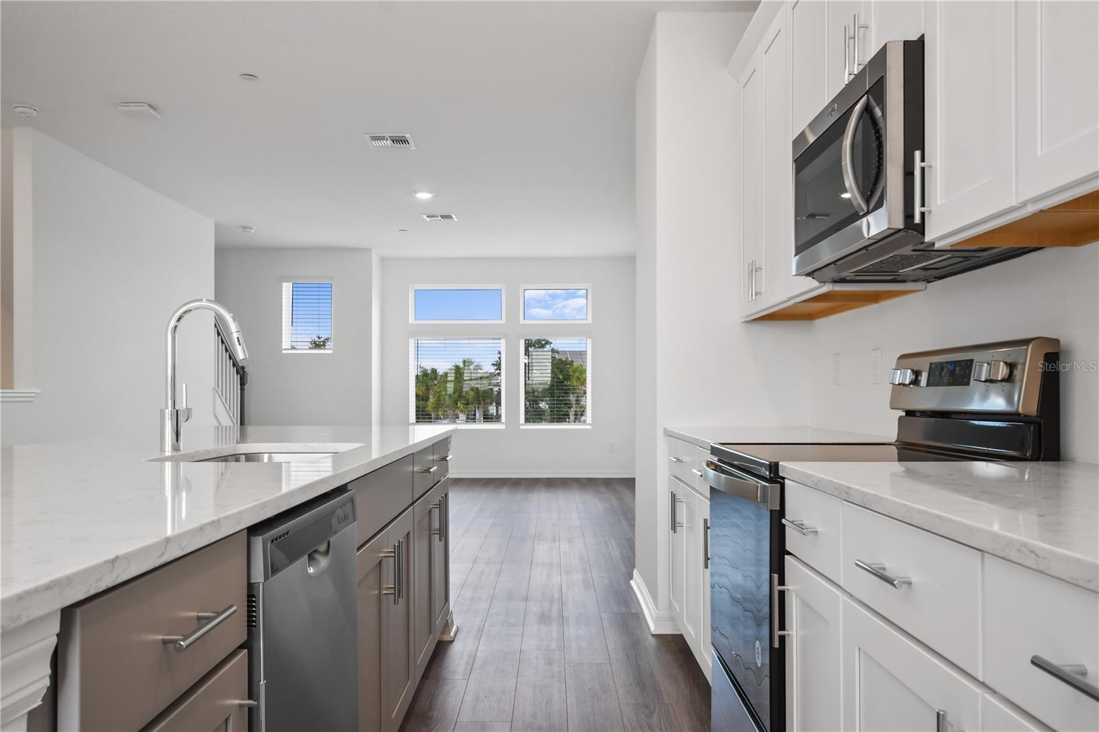 Image 13 of 32 For 13140 Bovet Avenue