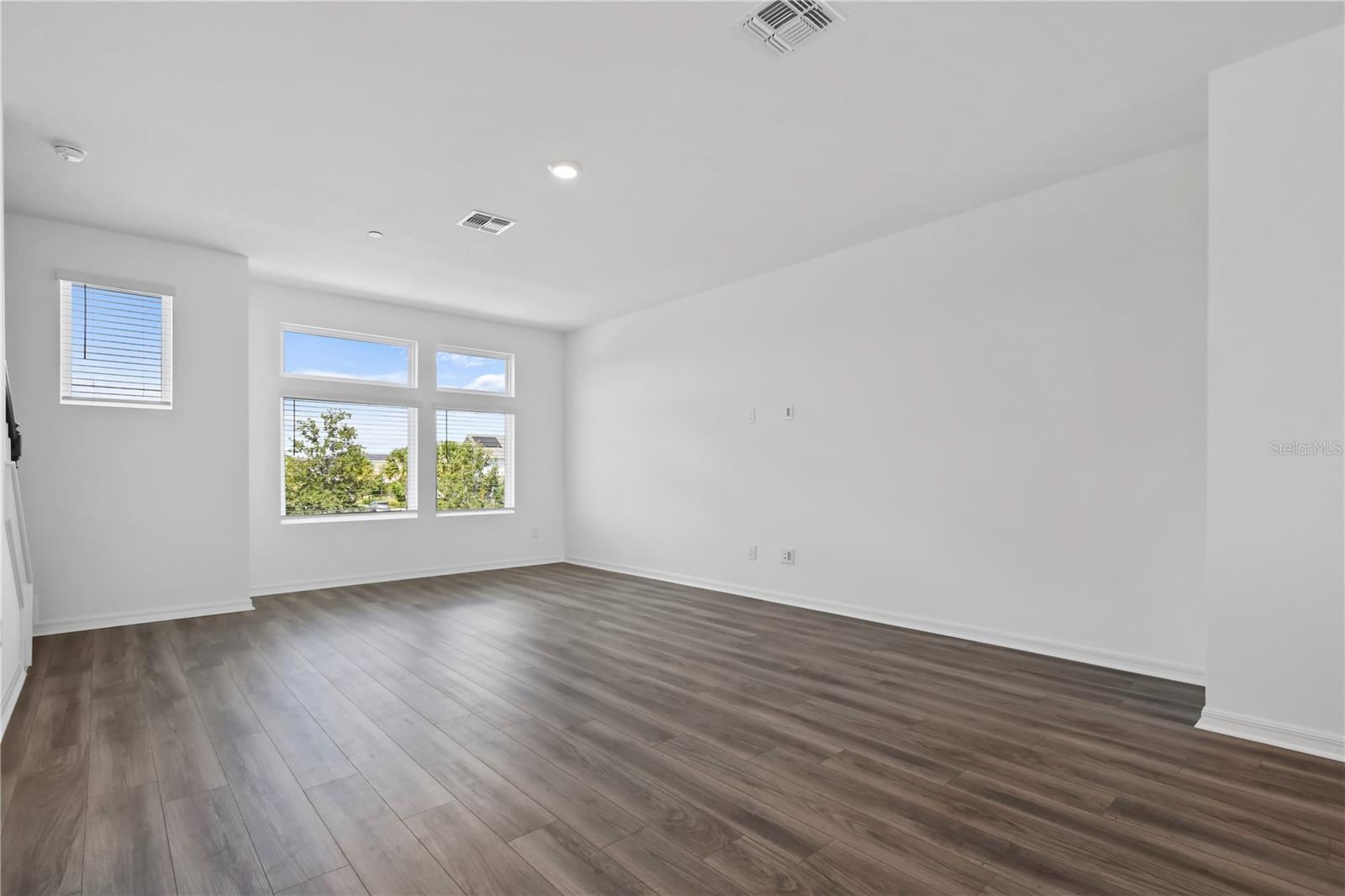 Image 7 of 32 For 13140 Bovet Avenue