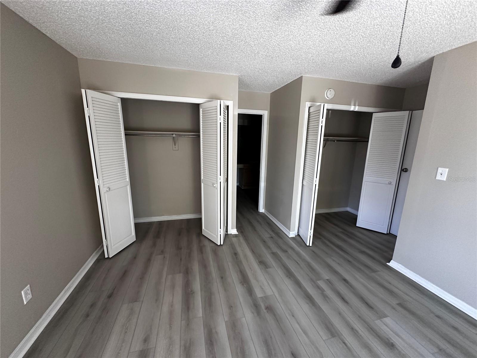 Image 13 of 19 For 500 Yellowwood Court