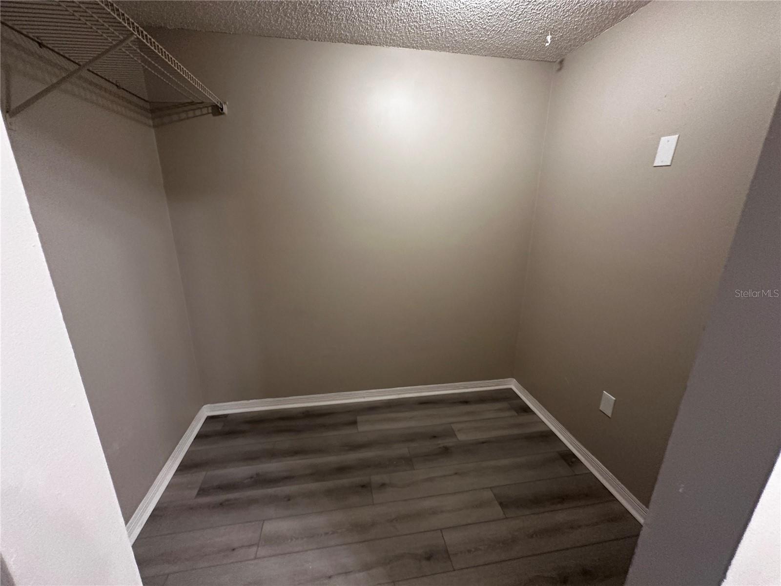 Image 15 of 19 For 500 Yellowwood Court