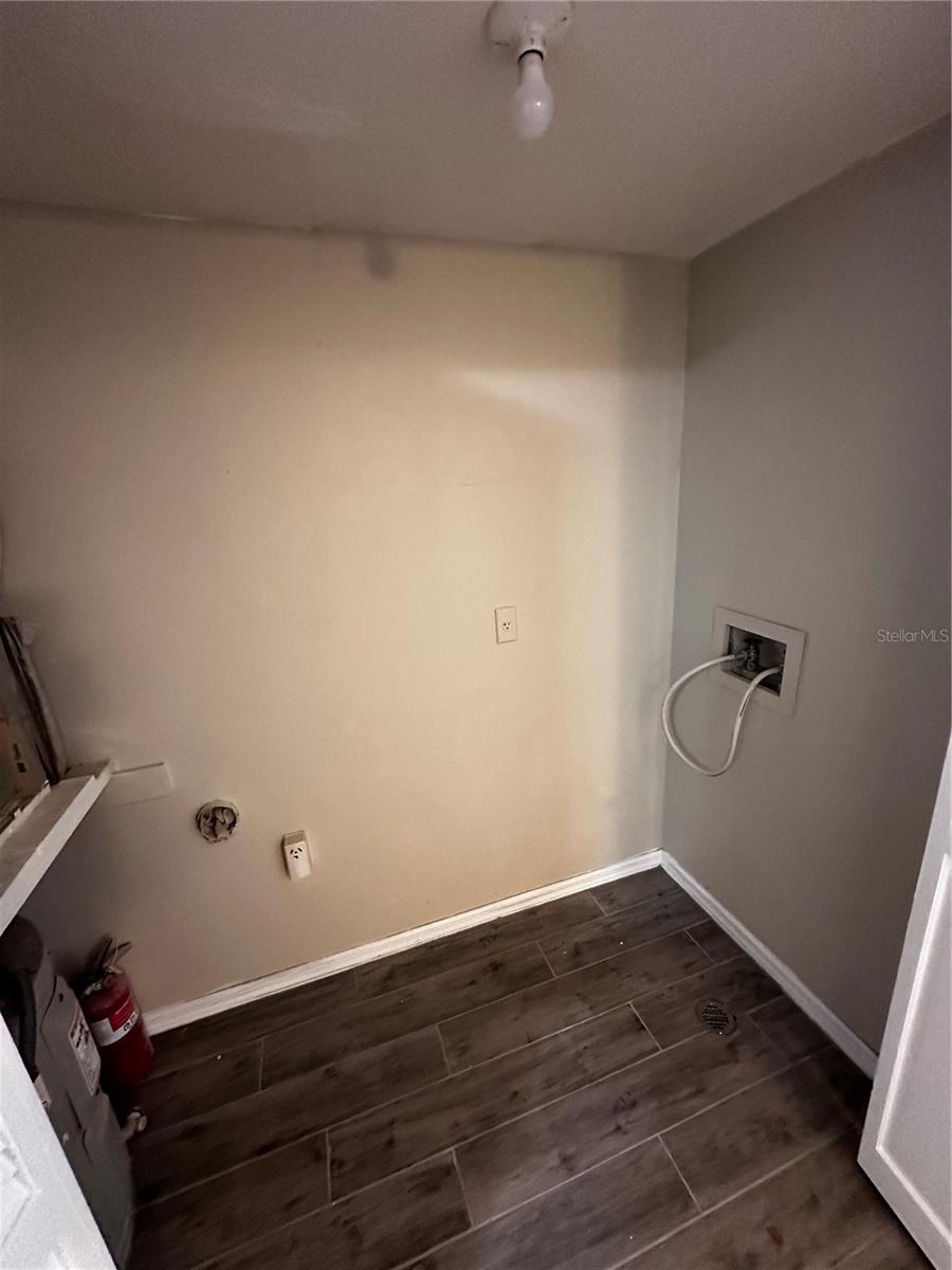 Image 18 of 19 For 500 Yellowwood Court