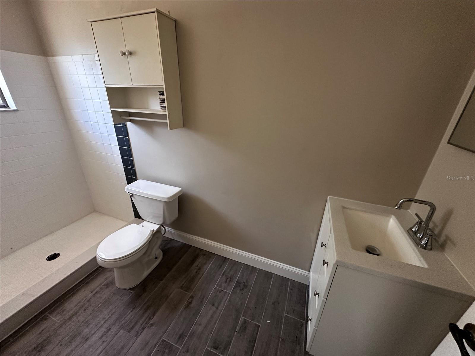 Image 8 of 19 For 500 Yellowwood Court