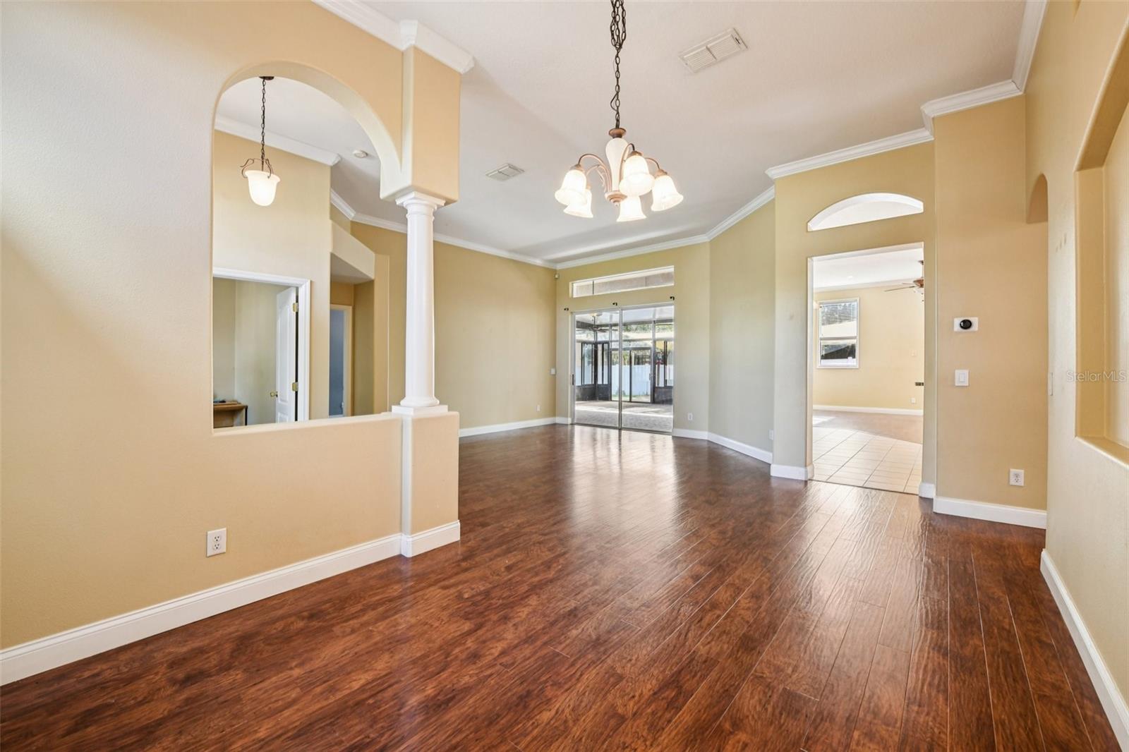 Image 4 of 32 For 3124 Curving Oaks Way
