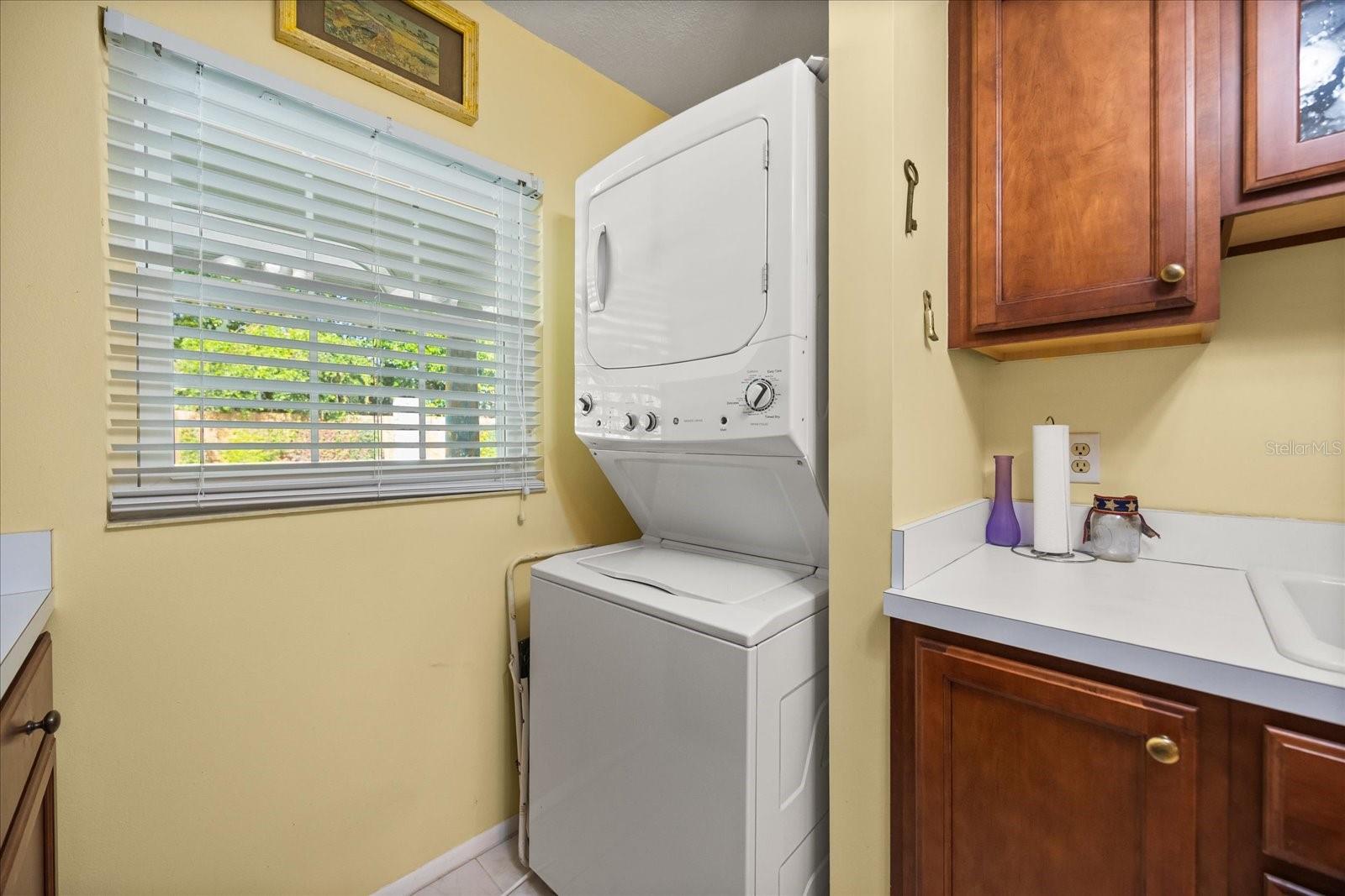 Image 18 of 25 For 107 Cherrywood Gardens Drive 8