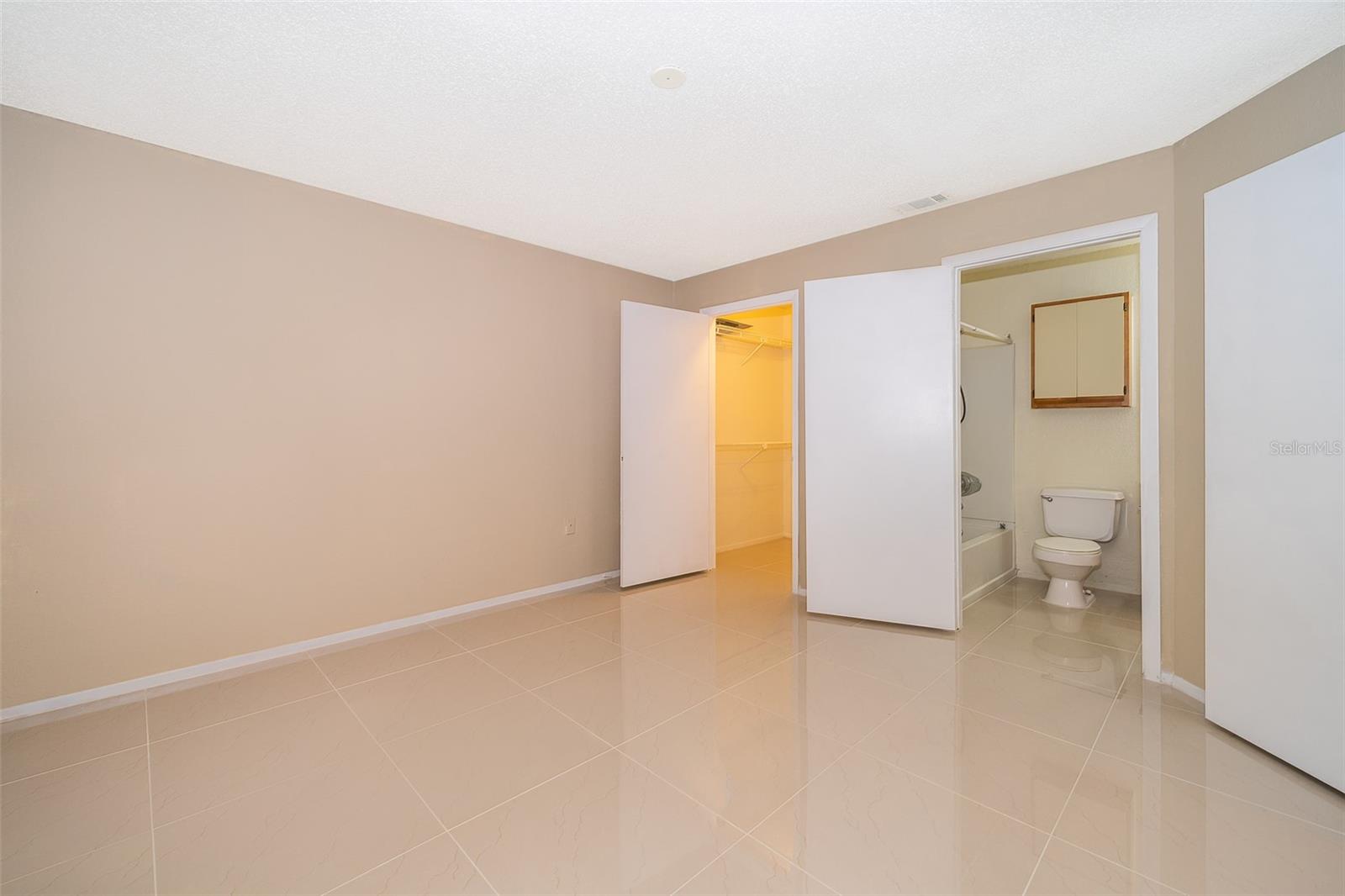 Image 11 of 18 For 623 Dory Lane 101