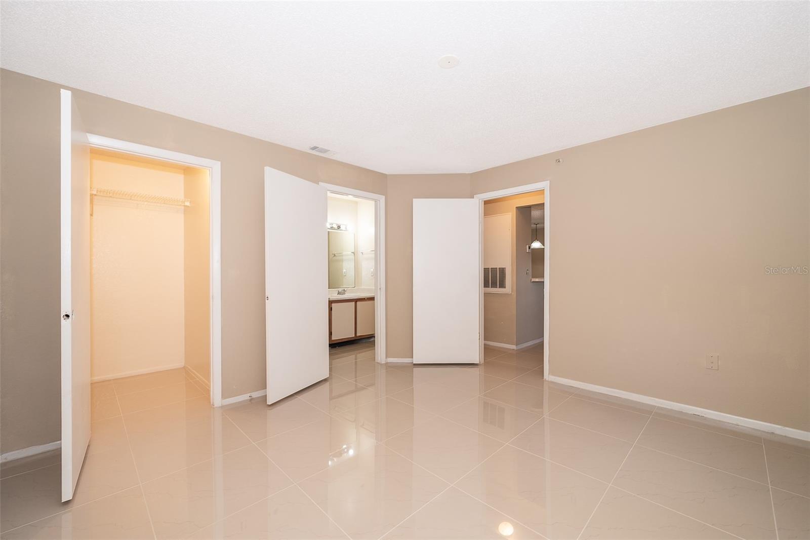 Image 13 of 18 For 623 Dory Lane 101