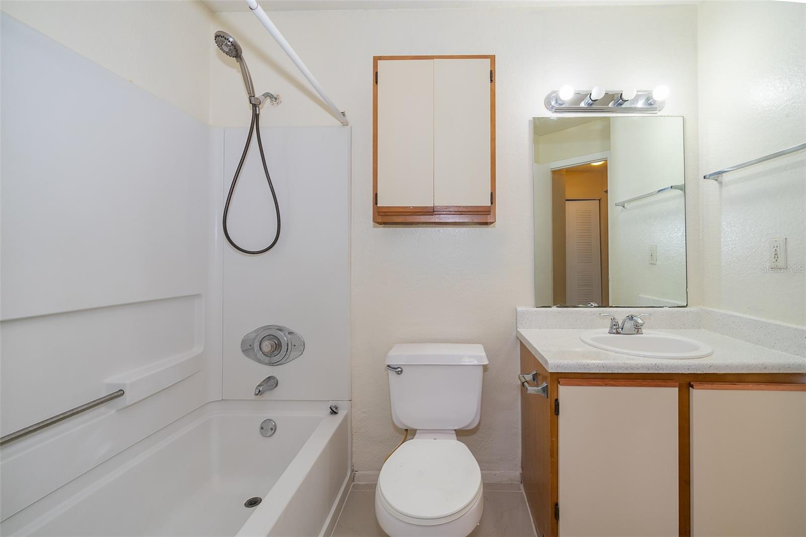 Image 14 of 18 For 623 Dory Lane 101