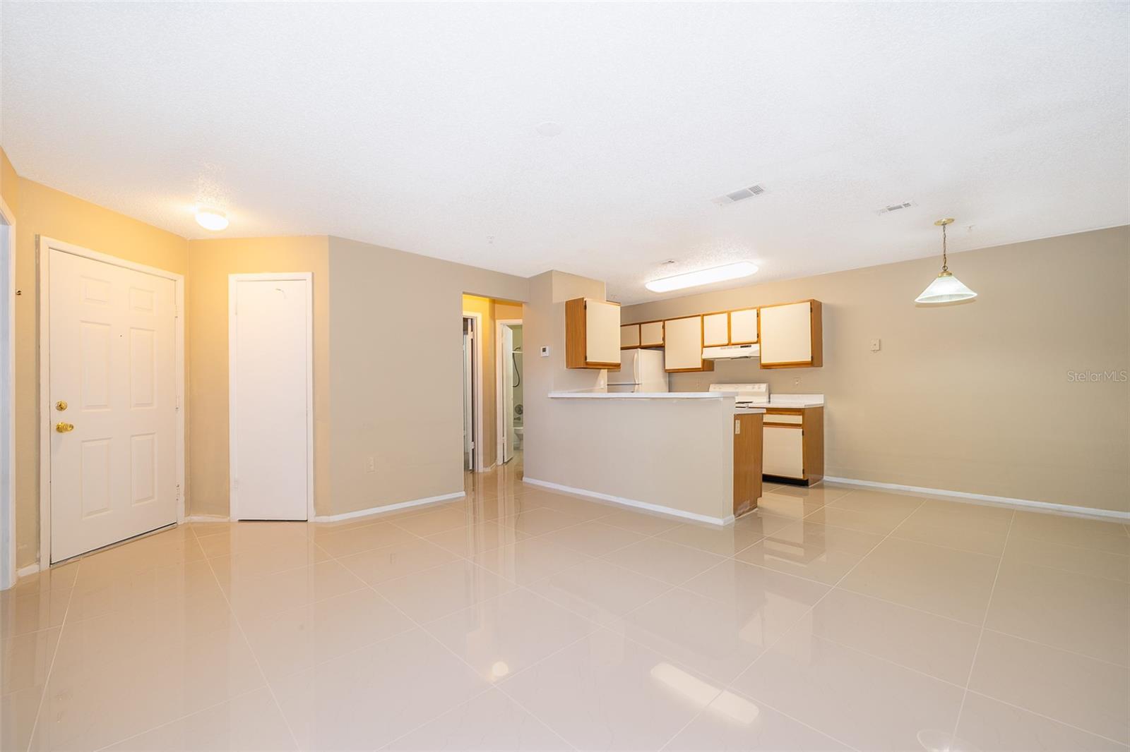 Image 4 of 18 For 623 Dory Lane 101