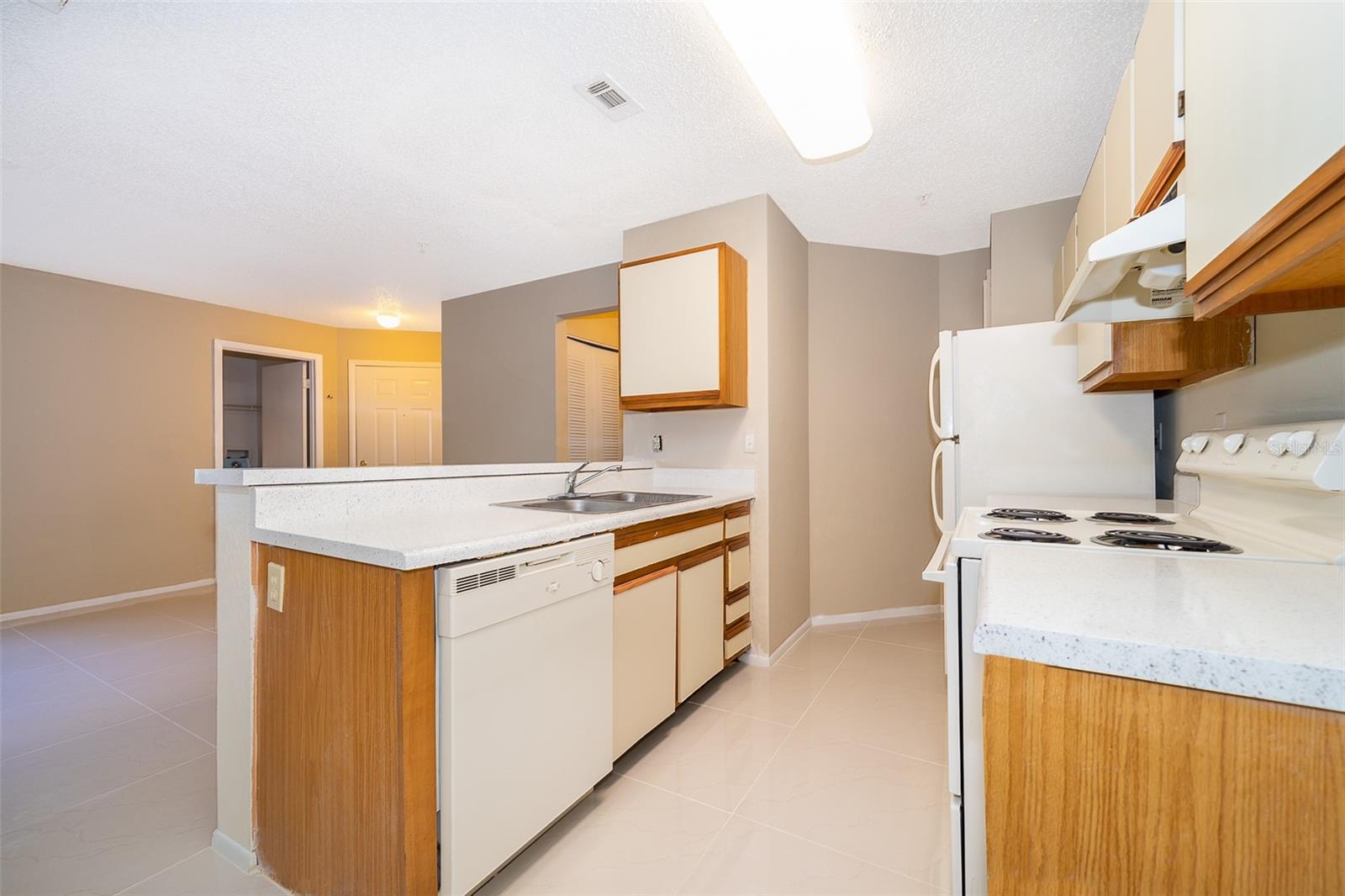 Image 8 of 18 For 623 Dory Lane 101