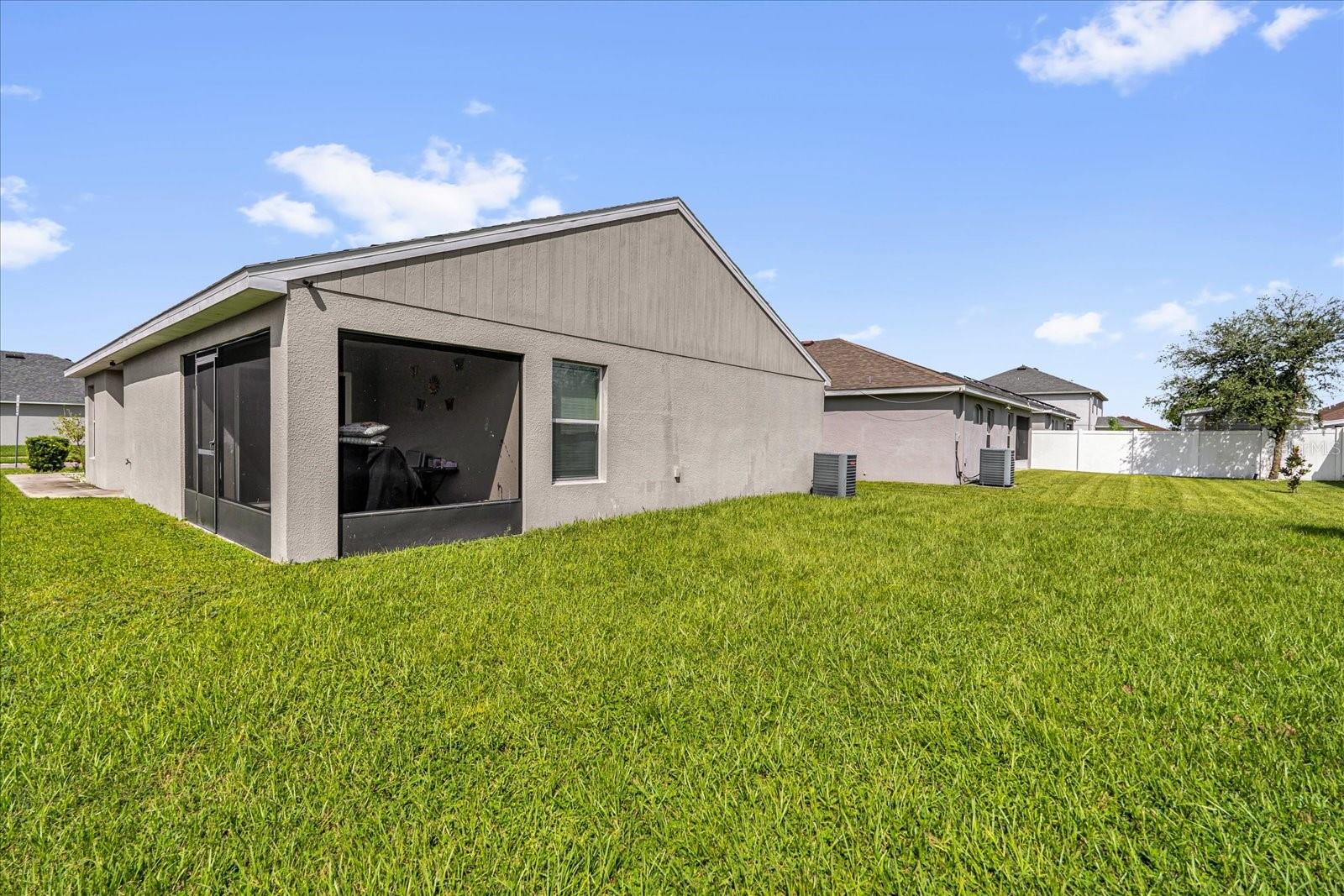 Image 18 of 24 For 507 Lorient Drive