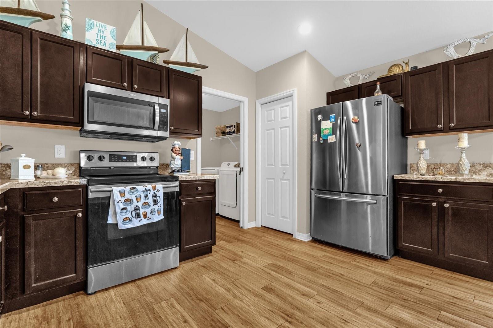 Image 6 of 24 For 507 Lorient Drive