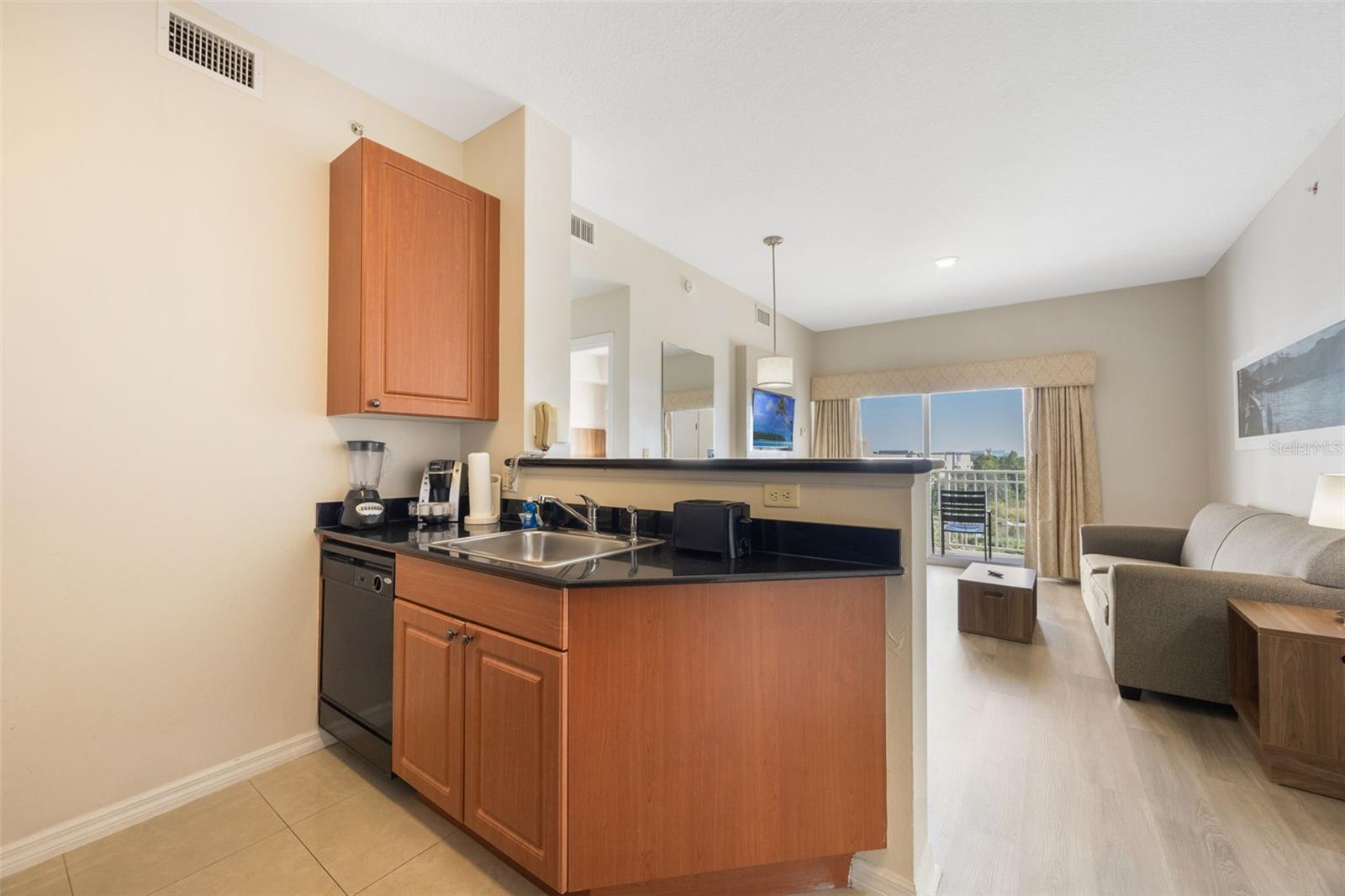 Image 10 of 45 For 7383 Universal Boulevard 607