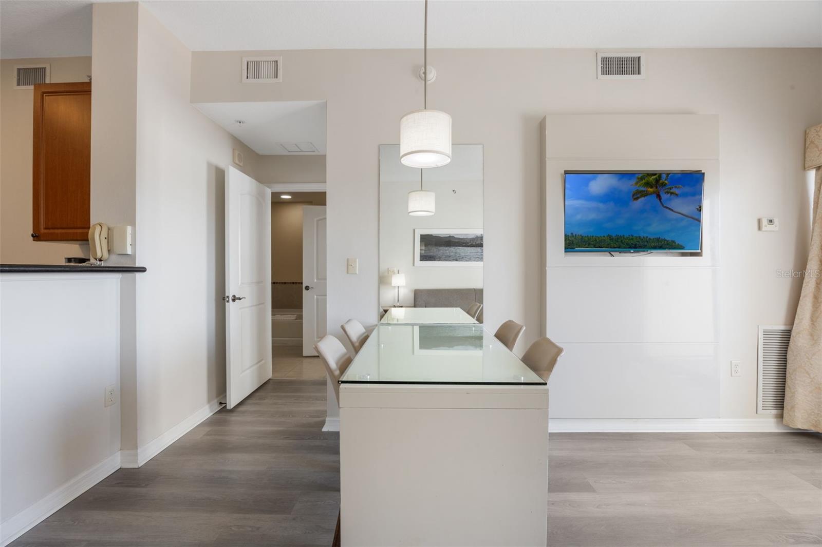 Image 11 of 45 For 7383 Universal Boulevard 607
