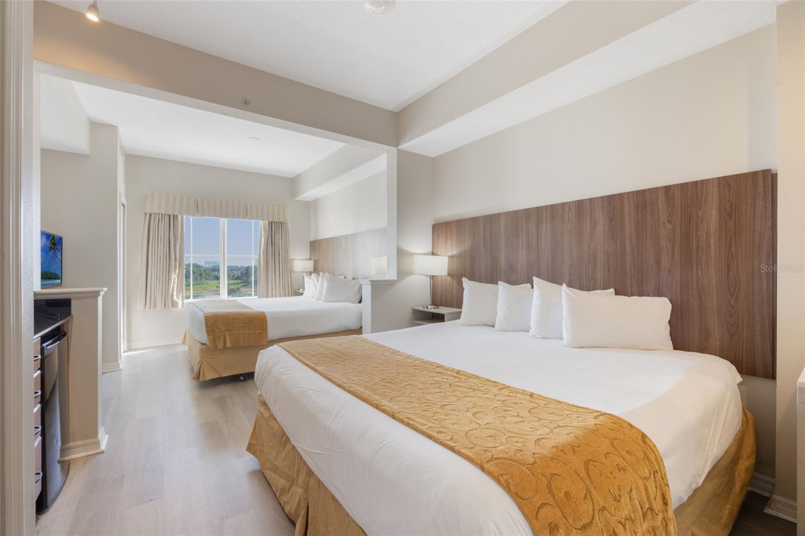 Image 21 of 45 For 7383 Universal Boulevard 607