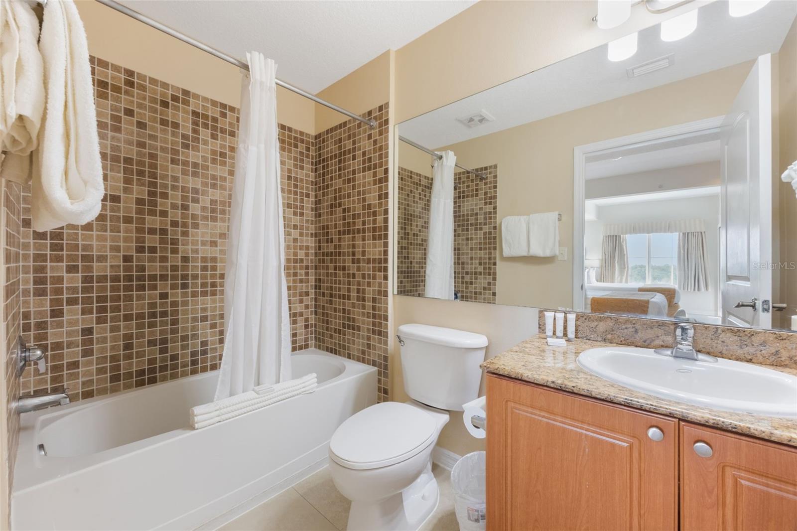 Image 33 of 45 For 7383 Universal Boulevard 607
