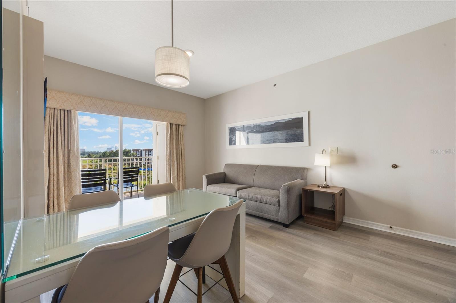 Image 9 of 45 For 7383 Universal Boulevard 607