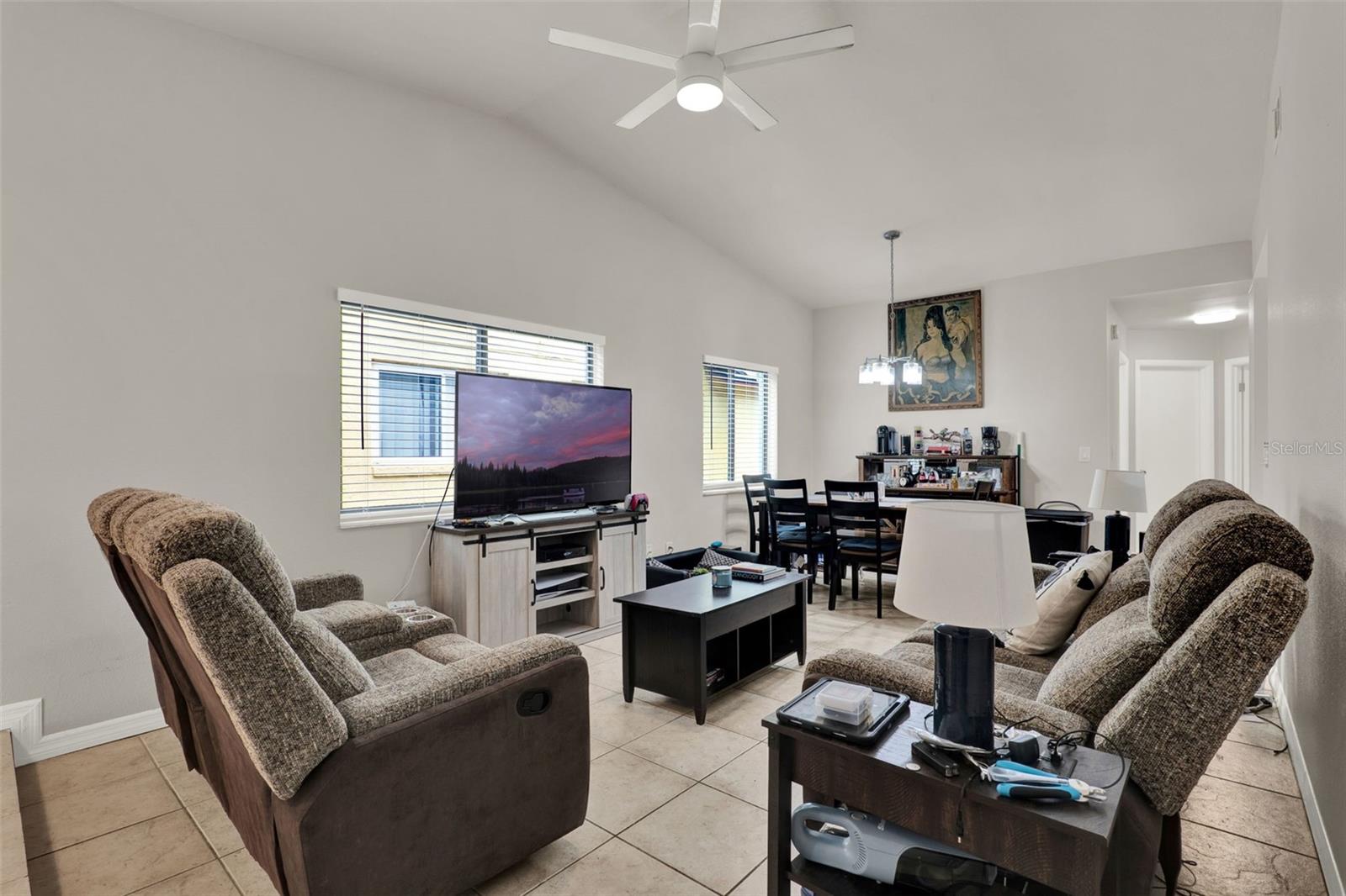 Image 10 of 57 For 212 Perth Court B